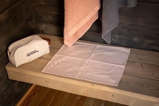 Kirami FinVision Experience Bench towel