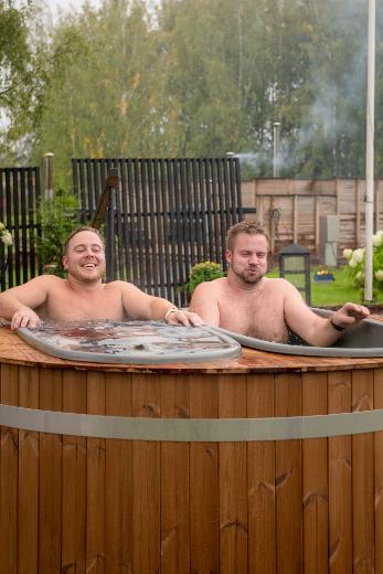 Twinny is a hot tub that offers you new ways to enjoy bathing. 