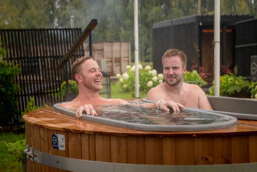 Twinny is a space-saving hot tub with a small water capacity.