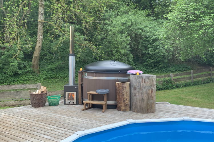 holzimgarten’s customers appreciate the relaxation and refreshment offered by hot tubs | Kirami