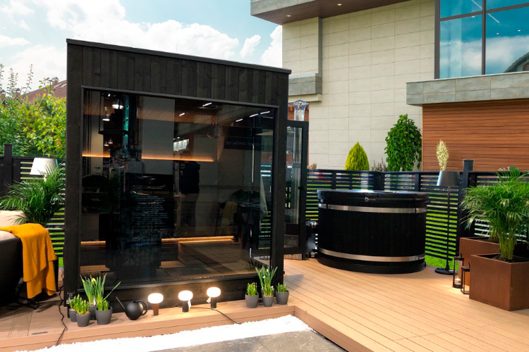 Kirami FinVision® -sauna Nordic misty (Harvia Legend wooden heater) and Comfort Family hot tub - Create your own cozy terrace with Kirami products.