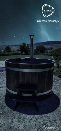 In the hot tub, you can enjoy the sounds of nature and admire the autumn foliage, the moon and the starry sky | Kirami - Warmer feelings