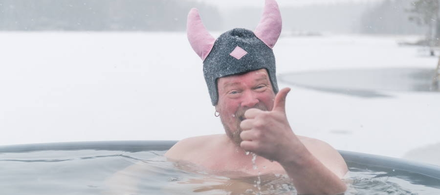 Ville Haapasalo heats his hot tub every day | Kirami
