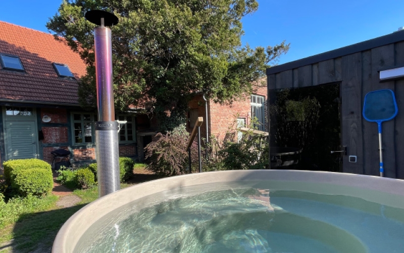 traumHaff | Relaxing in a private hot tub: a great addition to any holiday home | Kirami