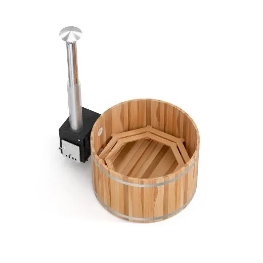 Kirami’s Premium Woody M is high quality, genuine and traditional hot tub for families.