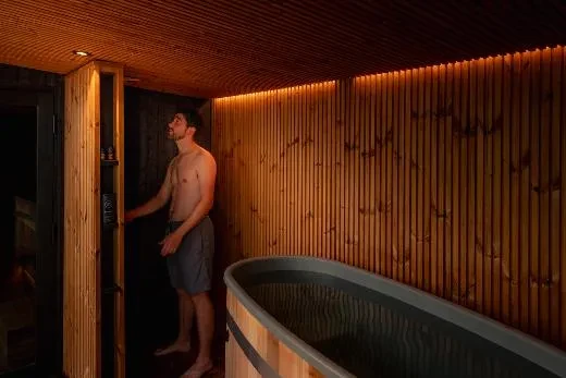 An outdoor shower crowns the summer | Kirami FinVision® Annex