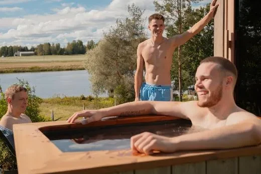 Kirami Premium NordicIce S tub is suitable for one user.