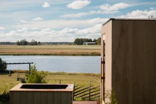 The Kirami FinVision® -sauna Tile and the NordicIce tub create a relaxing place in your beautiful backyard